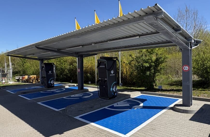 NORDENERGIE Ladestation an der SHELL Tankstelle in Geschendorf